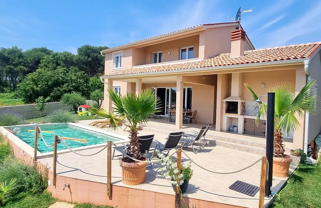 Villa Mira-1