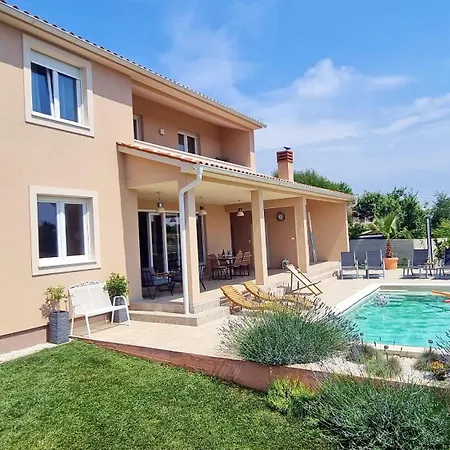 Villa Mira-2